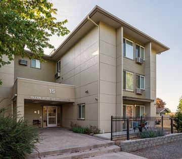 Yakima apartment for rent - The front of apartment building number 15 is shown.