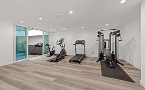 Los Angeles apartment for rent - a gym with treadmills and other exercise equipment