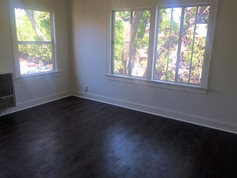 Floor plan for studio, 1 bath, 550 sqft