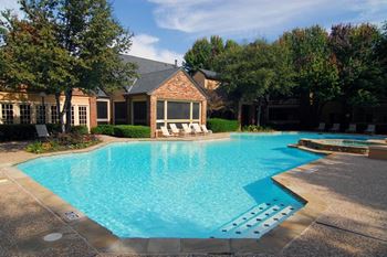 3 Sparkling pools and sundeck