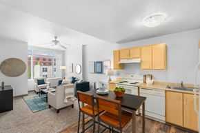 Portland apartment for rent - Dining And Kitchen at Pacific Tower Apartments, Oregon