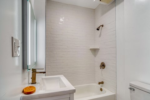 Floor plan for studio, 1 bath, 320 sqft
