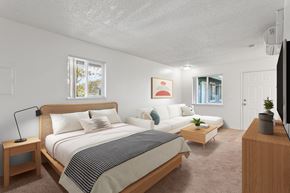 Portland apartment for rent - Bedroom with a large bed at Garden Villa Apartments, Oregon