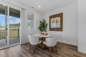 Camas townhouse for rent - Impressive Dining Area at Thrive at Green Mountain, Washington