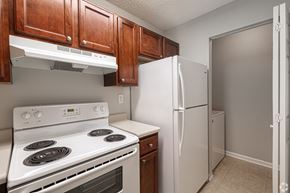 Beaufort apartment for rent - Fully Equipped Kitchen With Modern Appliances at Cross Creek Apartments, Beaufort