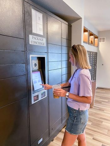 Package locker