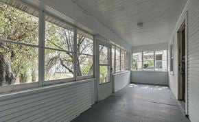 Omaha apartment for rent - A sunny day in a room with a lot of windows.