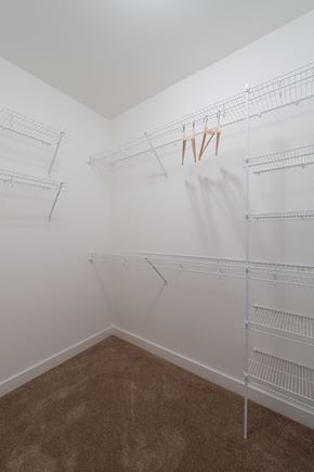 Chicago apartment for rent - the view of a room with white lines on the wall