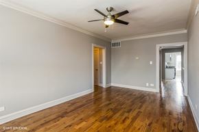 Chicago apartment for rent - Large open living area