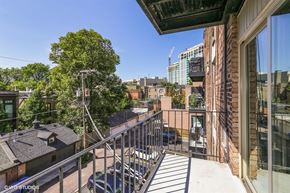 Chicago apartment for rent - Private Balcony