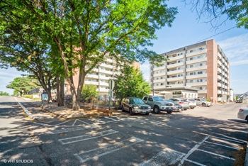 Free surface parking