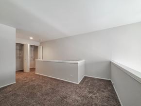 Chicago apartment for rent - Lofted Bedroom