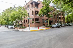 Chicago apartment for rent - Tree-lined Streets