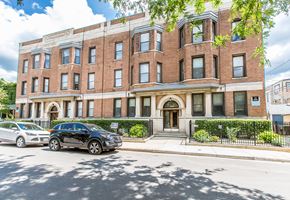 Chicago apartment for rent - Historic Brick Exterior