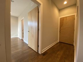 Chicago apartment for rent - Entry to main bedroom