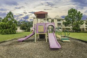 Williamsburg apartment for rent - Playground area