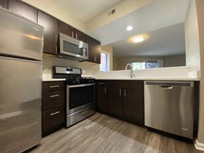 Chicago apartment for rent - Stainless steel appliances with a built in microwave