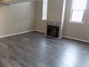 Chicago apartment for rent - Wood Flooring