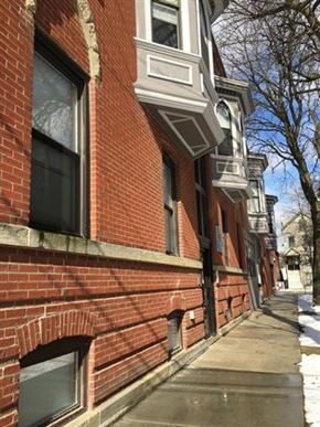 Chicago apartment for rent - Historic Brick Exterior
