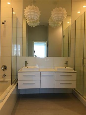 Interiors-gorgeous elegant bathrooms