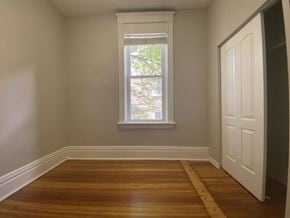 Chicago apartment for rent - Bright bedrooms with plenty of natural light
