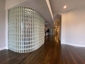 Chicago apartment for rent - Unique interior spaces
