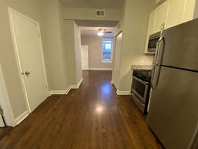 Chicago apartment for rent - hardwood floors
