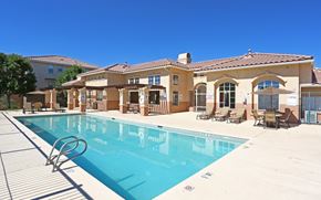 Albuquerque apartment for rent - Large swimming pool at Canon de Arrowhead in Albuquerque, New Mexico
