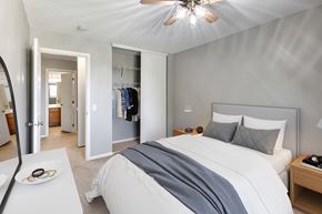 Bloomington apartment for rent - Specious Bedroom at Heritage Hills Apartments, Minnesota