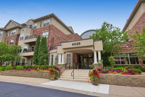 Edina apartment for rent - the building in which the hotel is located