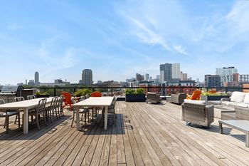 Rooftop indoor/outdoor sky deck
