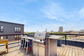 Rooftop indoor/outdoor sky deck