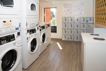 App based laundry lounge