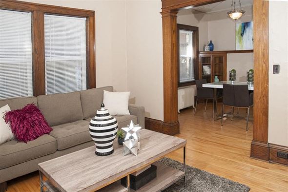 Minneapolis apartment for rent - Breton Apartments in Minneapolis, MN Living Room