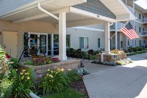 Circle Pines apartment for rent - exterior entry