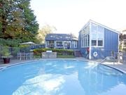 Daly City apartment for rent - Pool View at Skyline Heights Apartments, Daly City, CA