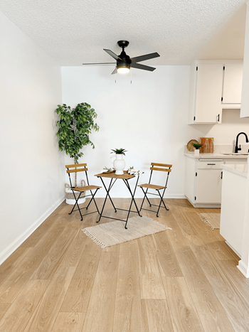 Kitchen with a table and chairs