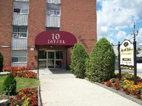 North York apartment for rent - 10 Jayzel Drive entrance