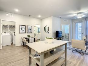 Orlando apartment for rent - A dining room with a table and chairs.