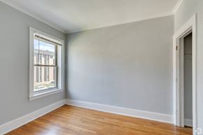 Detroit apartment for rent - an empty room with wood floors and a window