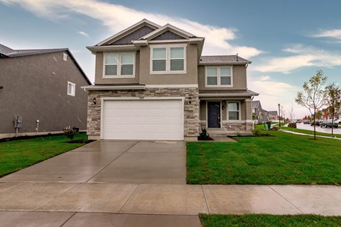 Floor plan for 4 beds, 3.5 baths, 2775 sqft