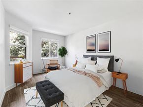 San Francisco apartment for rent - a bedroom with a bed and two windows