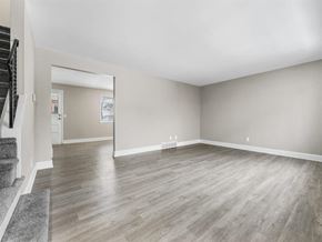 Williamsville apartment for rent - Living Room