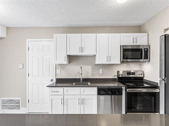 Williamsville apartment for rent - Kitchen