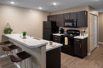 Eat-in kitchen