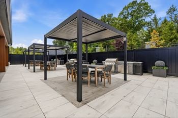 Private bbq & outdoor dining areas