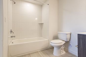 Ceramic bath surround