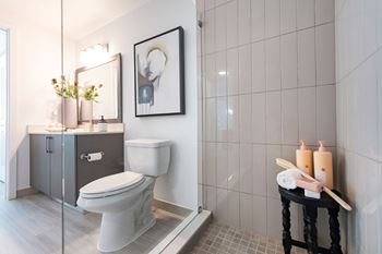 Ceramic bath surround