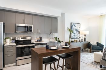 Open concept kitchen with island*