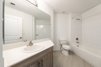 Ceramic bath surround